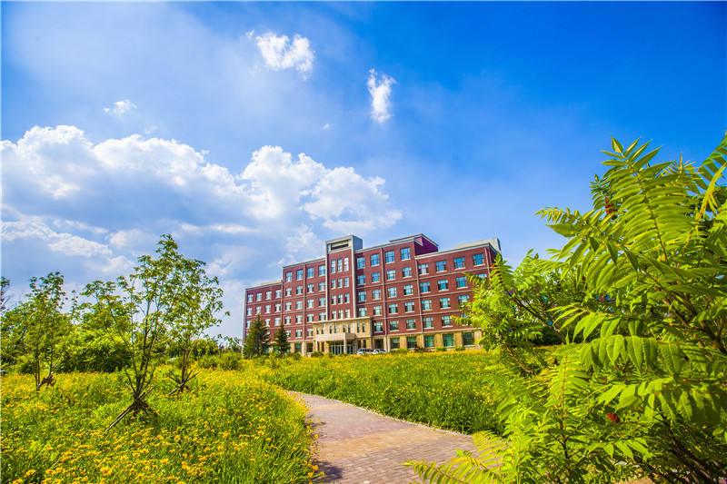 綜合樓（長(zhǎng)春園區(qū)）